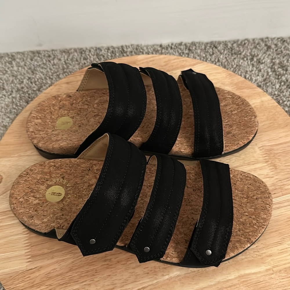 Revitalign orthotic shimmer suede slide sandals - Picture 4 of 9